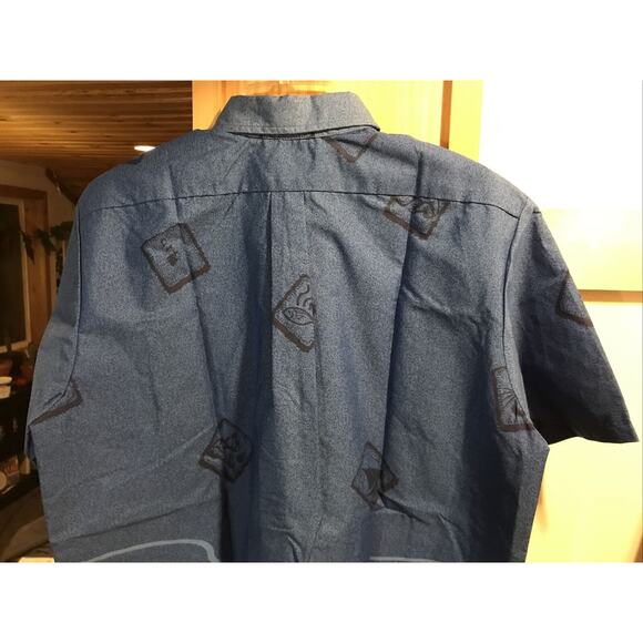 Malihini Hawaii Men’s L Blue White Fin Short Sleeve Button Down Hawaiian Shirt - Picture 6 of 12